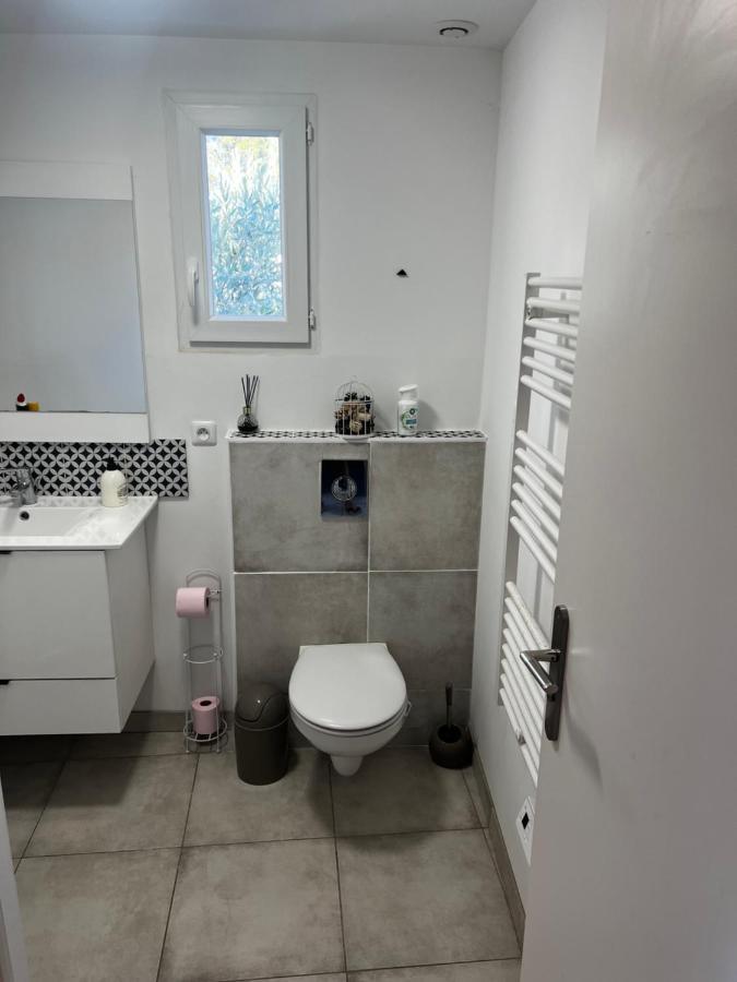 Holiday home Maisonnette 32m2 Climatise Avec Jacuzzi Au Calme. Trans-en-Provence